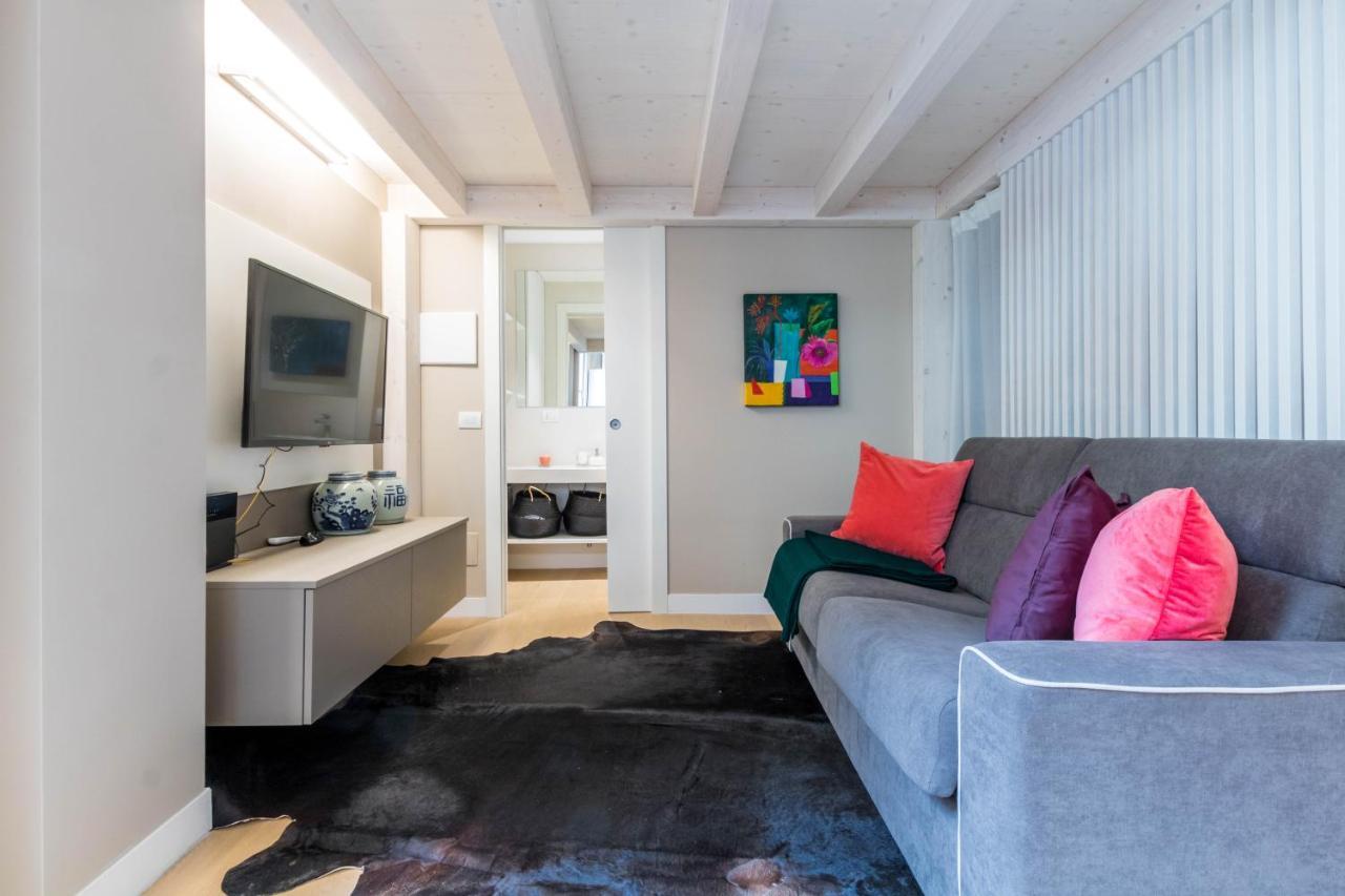 Apartment Altido Gorgeous Loft For 4 Near Arco Della Pace Mailand