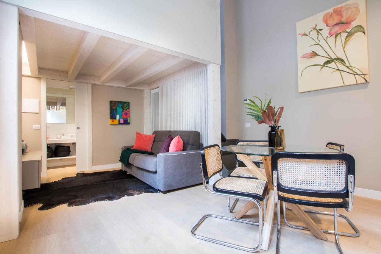 Apartment Altido Gorgeous Loft For 4 Near Arco Della Pace *